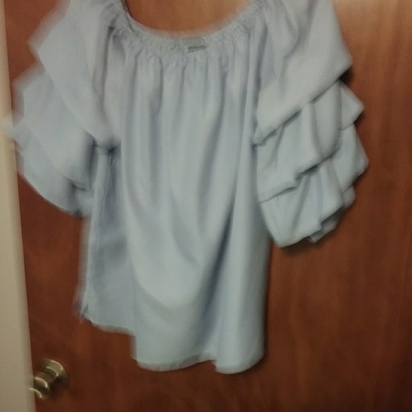 Blouse - Picture 2 of 3